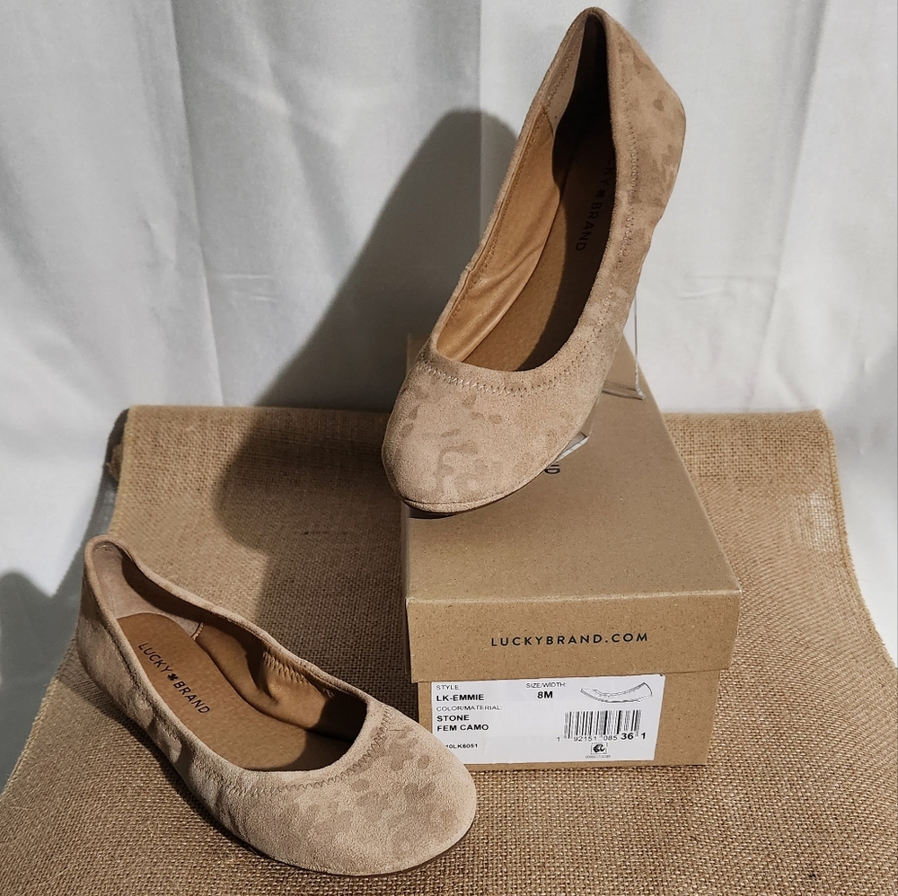 EUC LUCKY BRAND Emmie Suade leather Stone colored Camo ballet flats